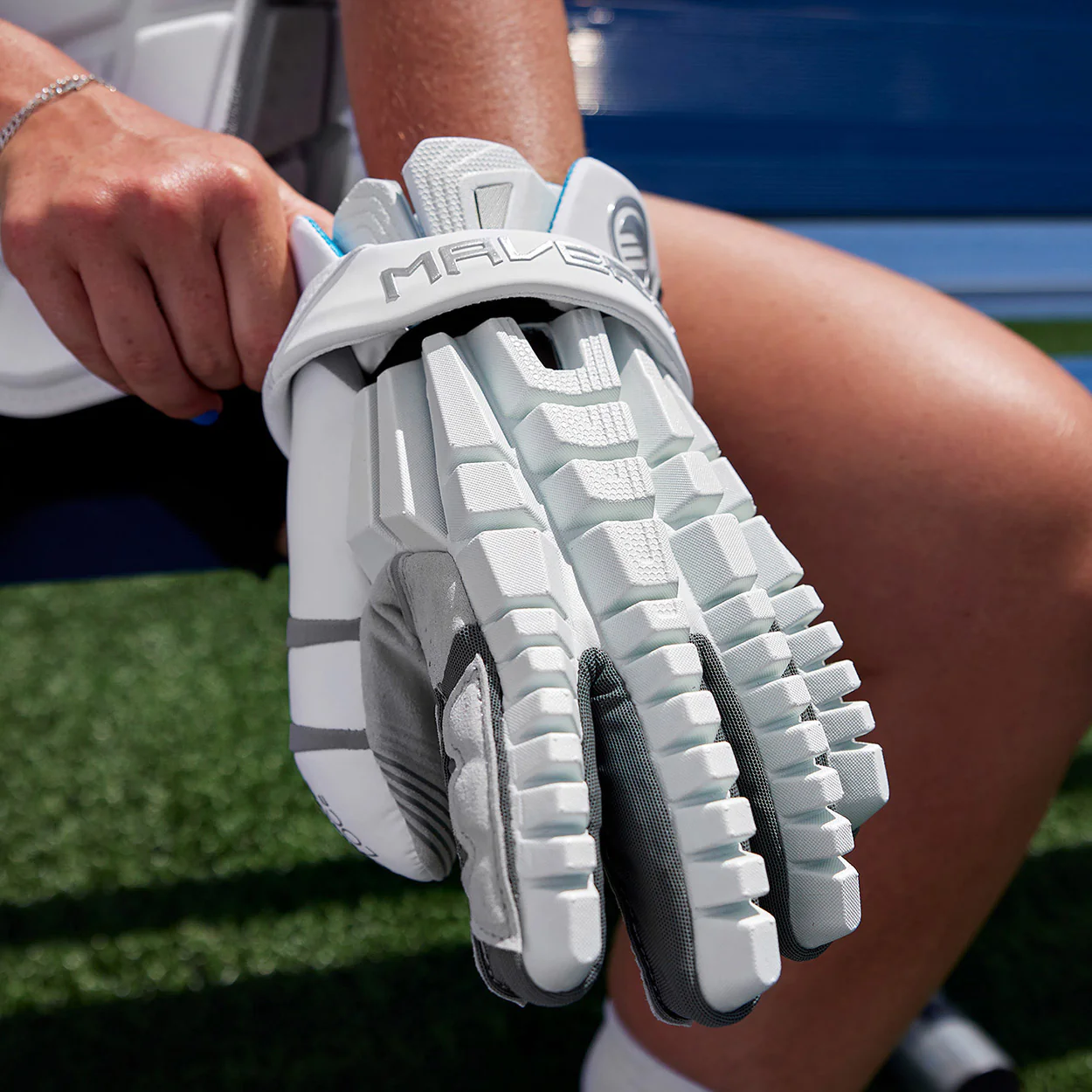 SHIFT GOALIE GLOVE - Image 12
